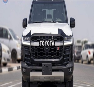 Nouvellement utilisé TOYOTAS LANDCRUISER LC300 GR SPORT 3.3L DIESEL - Product Image 3