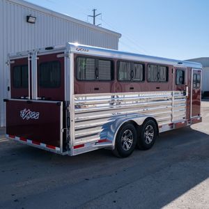 Remolque para Ganado de 30 pies, 3 Pisos, Usado, Limpio, Modelo 2025, Estándar Austriaco, Disponible para la Venta en Grandes Cantidades - Product Image 4