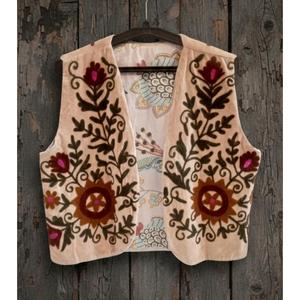 Veste élégante pour femme en coton rose bébé brodée à demi-manches, design Suzani, courte, pour l'hiver, très vendue, pour les fêtes, taille courte - Product Image 3