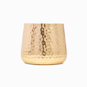 Maceta de metal Diseño martillado dorado Maceta de metal Forma cilíndrica Maceta pulida exquisita Floreros en precio con descuento - Product Image 1
