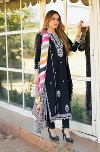 Bordado floral y detalle de encaje Kameez con bordado de borde adornado Salwar Dupatta para fiestas Material de césped hecho - Product Image 2