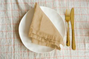 Serviettes en tissu de coton solide marron foncé serviettes lavables carrées personnalisables réutilisables pour la maison Table à manger formelle Cocktail - Product Image 3