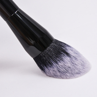 Pinceau à poudre de blush professionnel Dongshen de haute qualité avec manche en bois et poils synthétiques, forme flamme, pour maquillage quotidien et usage privé