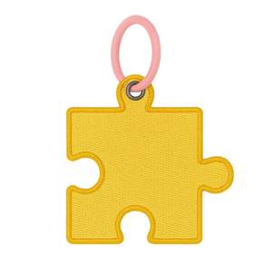 Porte-clés brodé OEM Porte-clés brodé de dessin animé mignon - Product Image 2