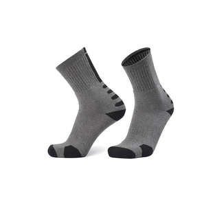 Hot New Custom Polyester Hommes Chaussettes De Sport Haute Qualité À Séchage Rapide Respirant En Plein Air Avec Logo Nouvelle Mode Hommes Chaussettes - Product Image 5