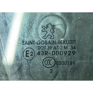 Finestra Anteriore Destra con Luce Integrata per Peugeot 3008 Serie (09>16) - Product Image 2