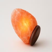 Natürliche Handwerkskunst Himalaya-Salzlampe mit Holzsockel in Rosa-Orange-Rot, Anpassbare Form, Hochwertige Dekorative Elemente für Zuhause