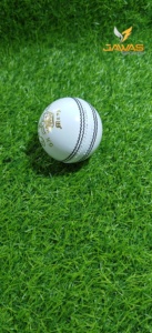 Calidad superior Kookaburra cuero 4 piezas 156G prueba partido Cricket bolas duras - Product Image 4