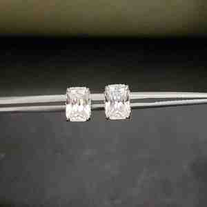 Pendientes Elegantes con Diamantes de Corte Radiante, Oro Sólido de 18 Quilates, Certificados por IGI, para Fiestas y Aniversarios - Product Image 5