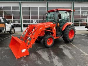 Tractor Kubota LA324 de 25 HP con Tracción en las 4 Ruedas, Color Rojo, con Cucharón Cargador Frontal - Product Image 4