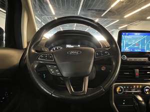 F E-s-c-o-r-t Titanium FWD Premium 2020, voiture d'occasion en excellent état - Product Image 2