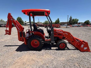 รถแทรกเตอร์ขนาดเล็กคุณภาพสูง Kubota B26 24 แรงม้า ขับเคลื่อน 4 ล้อ พร้อมรถตักและรถขุดหลัง ราคาประหยัด - Product Image 2