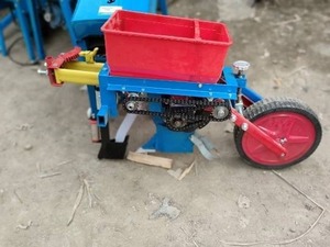 รถไถเดินตามขนาดเล็ก จัดส่งรวดเร็ว รถไถนาขนาดเล็กสองล้อ 9 แรงม้า 18 แรงม้า รถไถเดินตามดีเซล เครื่องพรวนดินขนาดเล็ก คุณภาพพรีเมียม ลดราคา - Product Image 3