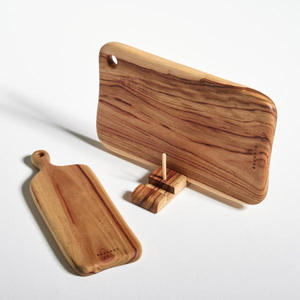 Support de planche à découper en bois élégant support de support de couleur naturelle en bois de dernière qualité pour planche à découper - Product Image 2
