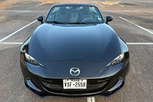 Mazda MX-5 Miata Club 2016 USADO con Volante a la Izquierda/Derecha - Product Image 4