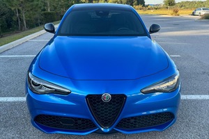 Sport Carbon de 280 hp con motor turbo de 4 cilindros, en buen estado. - Product Image 6