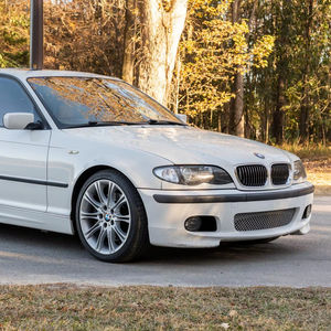 BMW 330i ZHP Sedán 2004 - Product Image 1