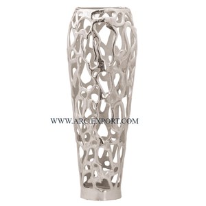 Ensemble de 2 vases à fleurs de table de tailles différentes, vase plaqué or à motifs de feuilles, vases à fleurs brillants en métal de couleur blanche pour Offre Spéciale - Product Image 4