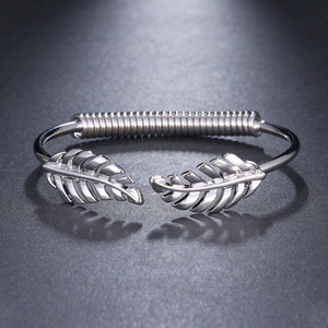 Venta al por mayor de moda de acero inoxidable circón pluma chapado en oro rosa boda cristiana brazalete nupcial para las mujeres - Product Image 5