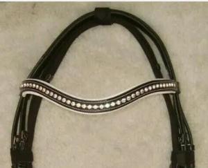 Équipement d'équitation abordable Tack Set Élégant Looking Meilleure vente de bride en cuir de cheval dans un design réglable attrayant - Product Image 5