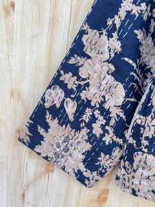 Kimono en coton indien fait à la main de luxe à fleurs Kantha Vintage Veste d'hiver unique Cadeau parfait pour les êtres chers Pardessus Designer - Product Image 2