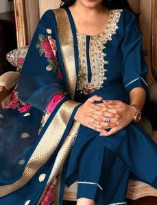Nuevo Conjunto de Salwar Kameez Moderno para Mujer, Diseño Indio-Pakistaní, Elegante y Reversible para Fiestas, Diwali/Bodas, para Todas las Temporadas - Product Image 4