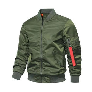 Chaqueta bomber versátil diseñada para brindar calidez, comodidad y estilo flexible en múltiples entornos casuales. - Product Image 6