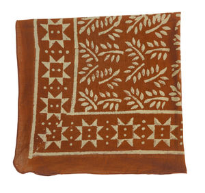 OEM Nouveau design Broderie à la main 100% soie décontractée multifonctionnelle longue écharpe foulard feuille ondulée dentelle malaisienne - Product Image 3