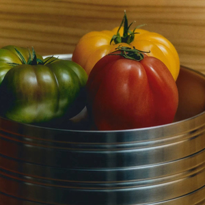Assiette de service alimentaire de luxe en acier inoxydable, écologique, lavable au lave-vaisselle, taille et motif personnalisables - Product Image 1