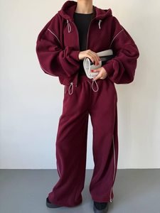 Ensemble de survêtement en molleton bordeaux pour femmes, sweat-shirt à capuche et pantalon assorti, coupe ample, vêtements de sport décontractés, tenue deux pièces - Product Image 2