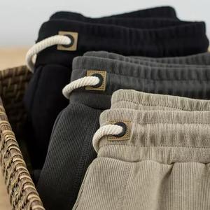 Pantalones Cortos Vaqueros de Verano de Moda Urbana, Pantalones Cortos Deportivos de Diseñador Personalizados, Pantalones Cortos Vaqueros Holgados con Pedrería para Hombre - Product Image 3