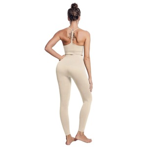Vente à chaud Ensemble de yoga de haute qualité pour femmes Nouveauté Écologique Sans Couture Spandex Polyester Solide Motif En Gros High-Tech - Product Image 3