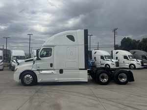 รถบรรทุก Cascadia 126 Sleeper ปี 2020 มือสอง ใช้งานหนัก หลังคาสูง 455 แรงม้า เกียร์อัตโนมัติ 12 สปีด Dt12 ส่งออกทั่วโลก - Product Image 5