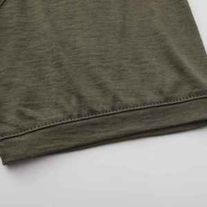 Camiseta de Cuello en V para Hombre de Lana Merino Fina de Lujo - 18.5 Micras, 180 g/m², Mercerizada para Camiseta - Product Image 3