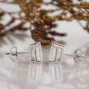 Pendientes de Diamantes Cultivados en Laboratorio con Corte Esmeralda, Certificados por IGI, con Cierre de Rosca de Oro de 14k, Estilo Vintage, para Regalo al Mejor Precio - Product Image 3