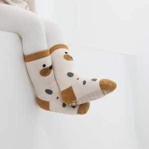 Calcetines antideslizantes personalizados de dibujos animados para niños pequeños calcetines de algodón para bebés con patrones de animales parte inferior antideslizante para juegos de seguridad - Product Image 4