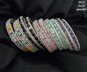 Premiume Laiton Américain Diamant Bracelets Femmes De Luxe Motif Floral Cuivre Bijoux Mariages Anniversaires Fêtes Fiançailles - Product Image 2