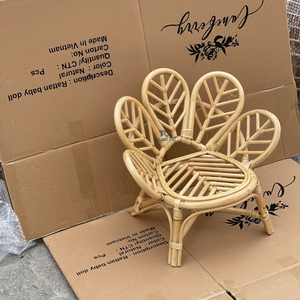 Chaise avec nœud de poupée en rotin de qualité supérieure Chaises pour enfants personnalisées pour le salon et la conception minimaliste des bébés et des enfants - Product Image 4