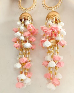 สร้อยข้อมือมุกหลายชั้นลายดอกไม้ประดิษฐ์สีขาวพีชสไตล์อิสลาม ดีไซน์ดอกไม้ทำมือ ทันสมัย คุณภาพสูง สำหรับผู้หญิง - Product Image 2