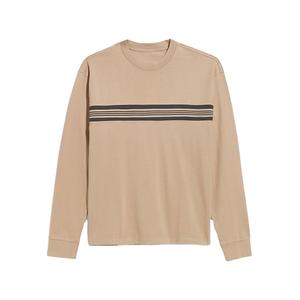 T-shirt beige à manches longues pour hommes avec motif à rayures sur la poitrine Col rond élégant Coton doux Tenue décontractée Confortable Automne Haut tendance - Product Image 1