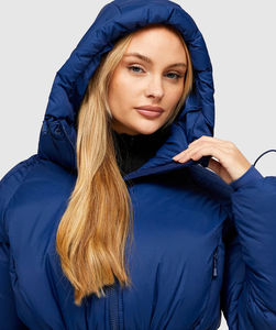OEM Manteau d'hiver en duvet pour femmes Toile respirante Capuche à fermeture éclair complète avec col montant Veste à bulles solide en cuir de mouton - Product Image 3