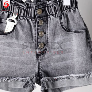 Short de sport taille haute personnalisé pour femme, léger et respirant, à séchage rapide - Product Image 3