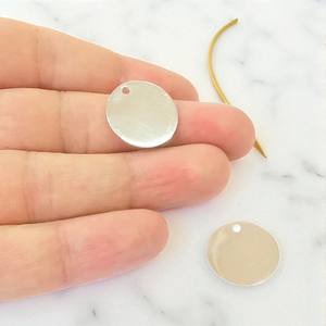 Encantos de logotipo de disco liso redondo de Plata de Ley 925 - Product Image 4