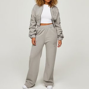 Survêtements à capuche gris à logo brodé personnalisé, très vendus, pour femmes, vêtements de rue, costumes pour femmes, hiver - Product Image 1