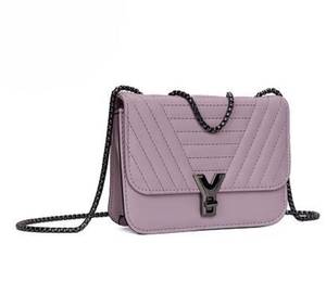 Borsa a Tracolla in Pelle con Catena per Donna - Product Image 3