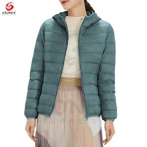 Chaqueta cálida de invierno cómoda y elegante Chaqueta gruesa de plumón para exteriores Chaquetas acolchadas de burbujas con capucha personalizadas - Product Image 2
