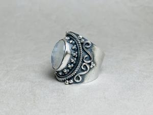 Anillo de piedra lunar arcoíris natural Plata de Ley 925 Anillos de piedras preciosas Hecho a mano Anillos de piedra lunar al por mayor de plata a precios de fábrica - Product Image 5
