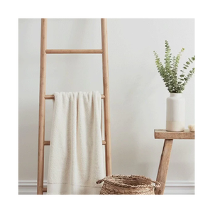 Escalera de bambú de Vietnam: una pieza decorativa elegante y funcional para colgar artículos y mejorar los espacios del hotel - Product Image 3