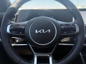 CLEAN USED 2024 pour Sportage X-Line AWD Sièges en cuir Intérieur foncé Volant à gauche SUV - Product Image 6