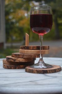 Posavasos de Madera de Diseño Antiguo Moderno con Calidad Premium para Arreglos de Mesa Elegantes para Bebidas y Café - Product Image 2